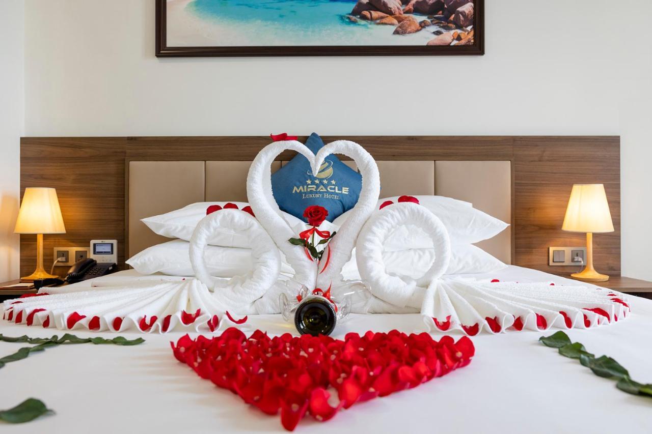 Miracle Luxury Nha Trang Hotel ภายนอก รูปภาพ