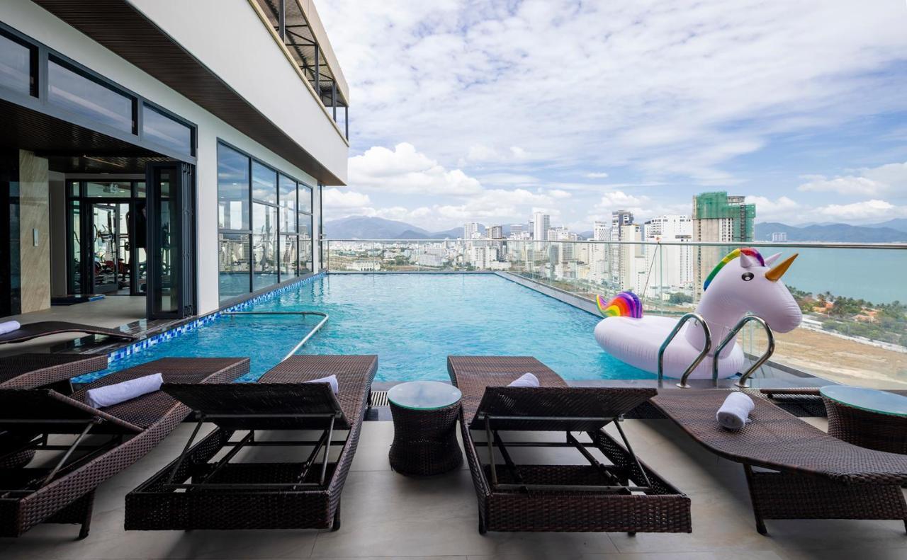 Miracle Luxury Nha Trang Hotel ภายนอก รูปภาพ