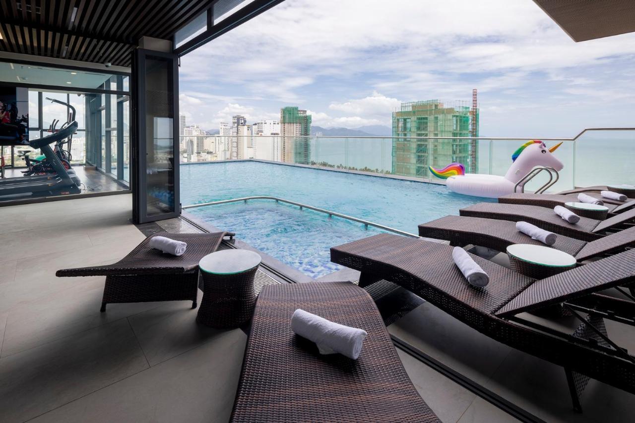 Miracle Luxury Nha Trang Hotel ภายนอก รูปภาพ