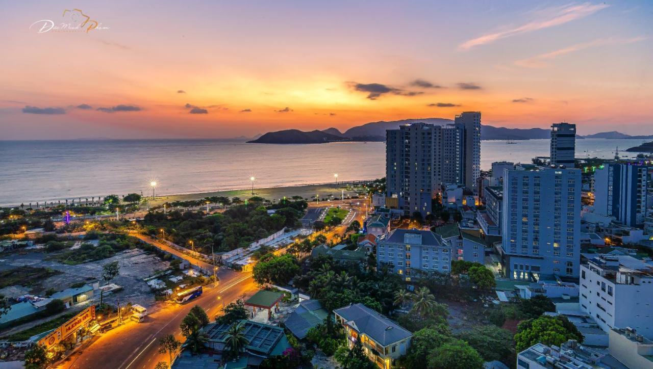 Miracle Luxury Nha Trang Hotel ภายนอก รูปภาพ