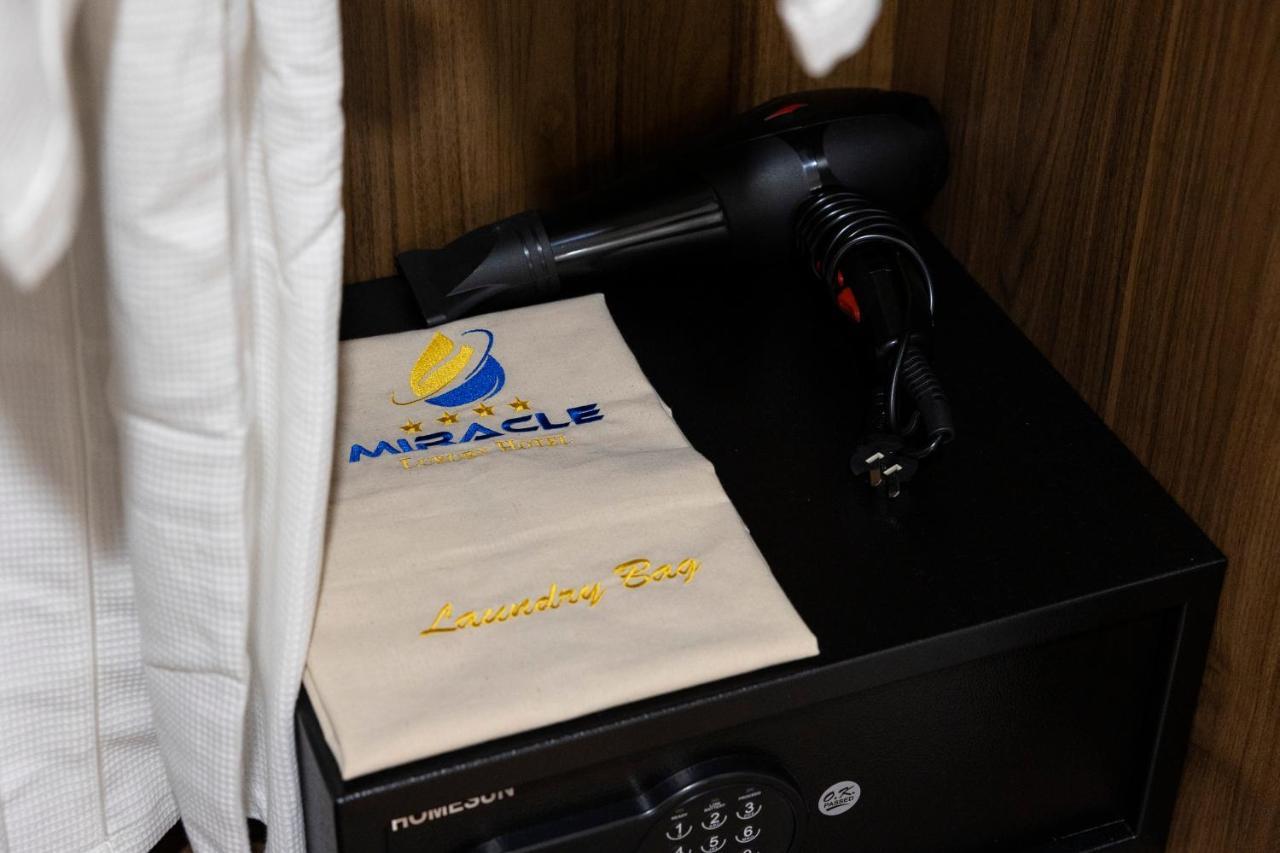 Miracle Luxury Nha Trang Hotel ภายนอก รูปภาพ