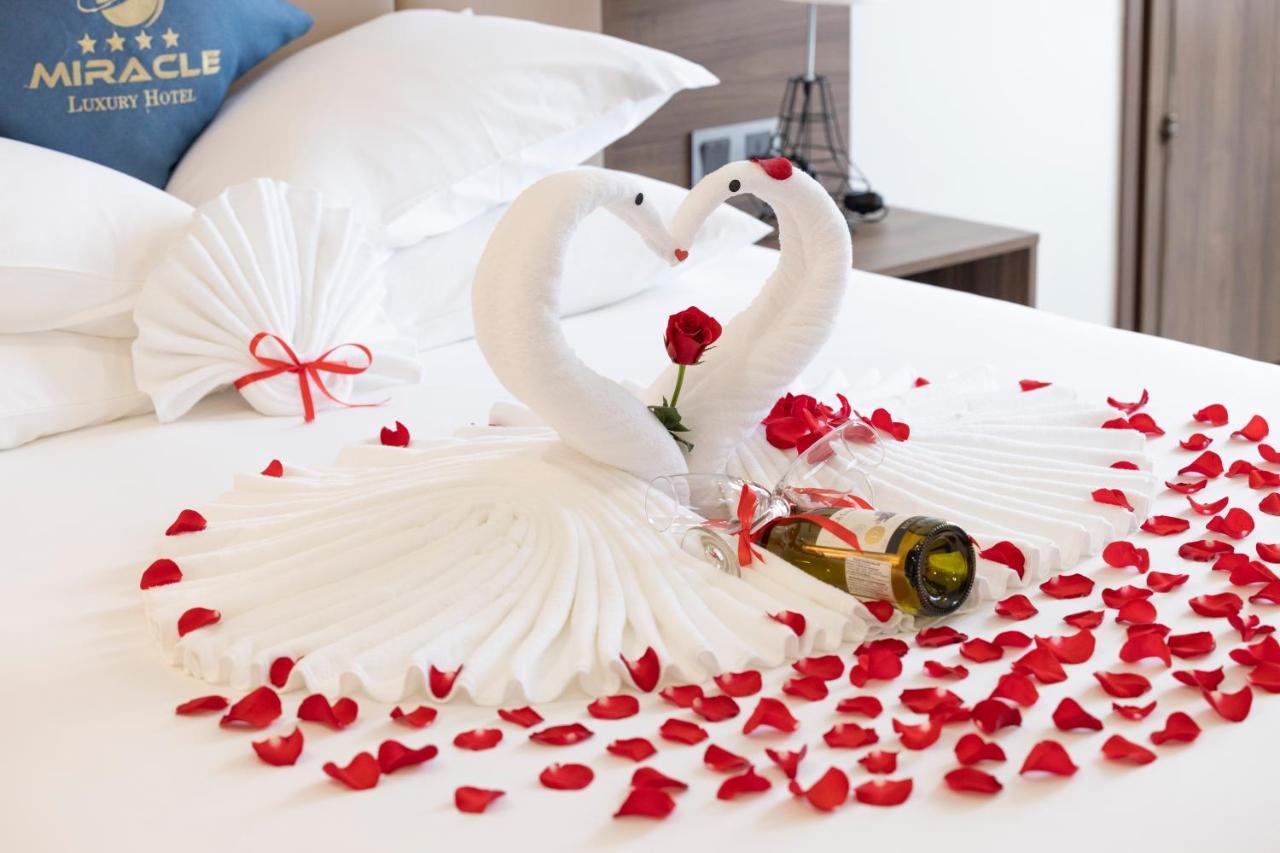 Miracle Luxury Nha Trang Hotel ภายนอก รูปภาพ